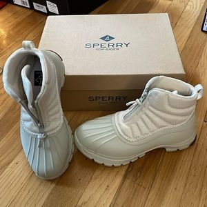 NEW Sperry boots